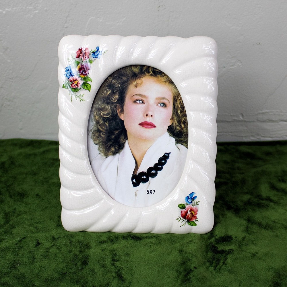 Vintage Mervyn's Oval Ceramic Photo Frame Floral 5x7 Unused Cottagecore Grandma